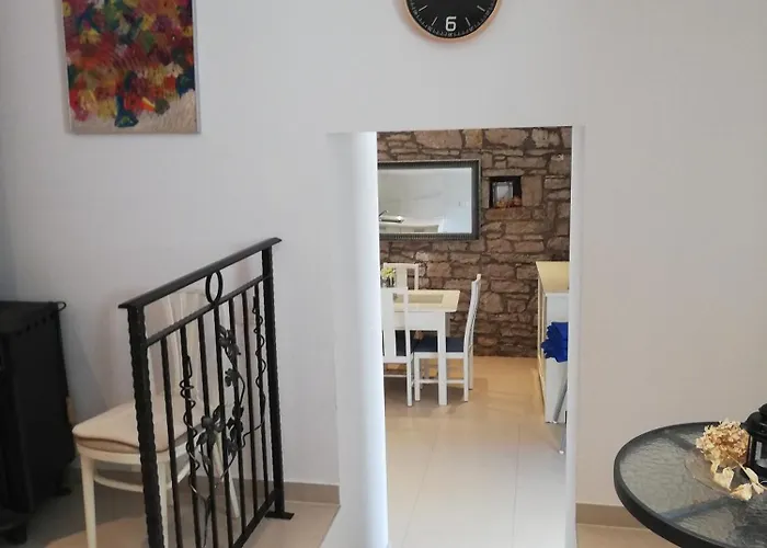 Lory Sveti Lovreč Pazenatički
