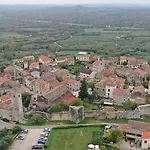 Lory Sveti Lovreč Pazenatički