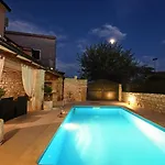 Βίλα Lory Sveti Lovreč Pazenatički