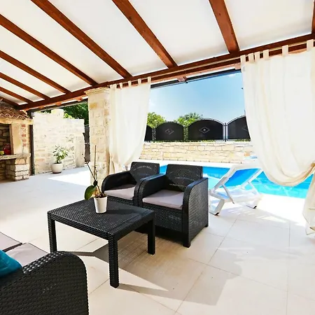 Villa Lory Sveti Lovreč Pazenatički